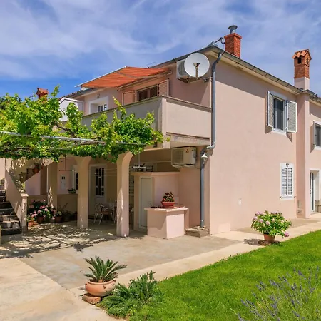 Mima Lägenhet Lopar